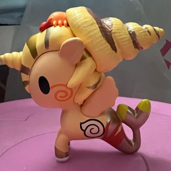 Tokidoki Unicorno Mermicorno Series 8 Hermie 3" Figure Hermit Crab Shell - Picture 2 of 2